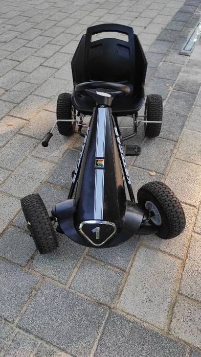 Детска количка с педали