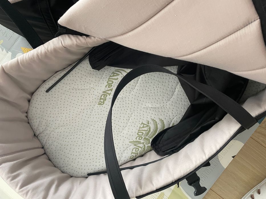 Mountain Buggy Cocoon кошове за новородени