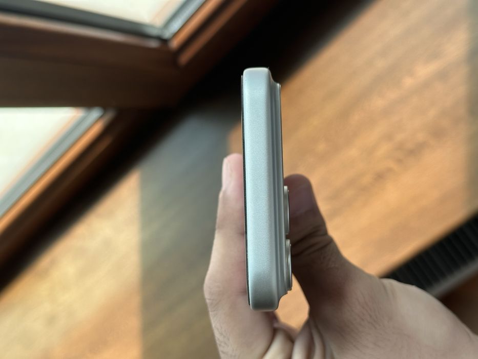 Iphone 17 pro max sim+esim