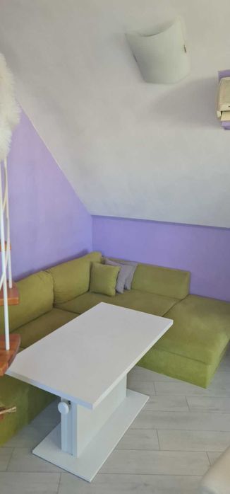 Ъглов диван с маса