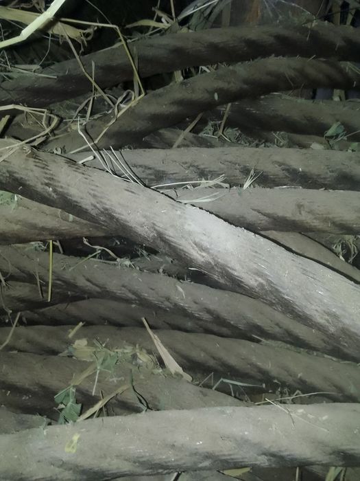 TROS qalinligi 38 sm uzunligi 350 metr  holati yanggi .