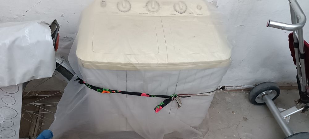 Pol aftomat stiralka sotiladi.narxi 330000