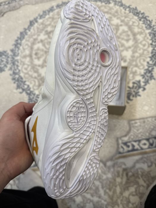 Волейбольная обувь в хорошем состоянии