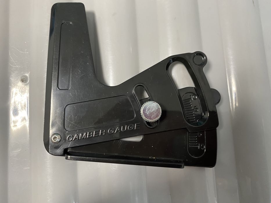 Vand regaj roti automodel