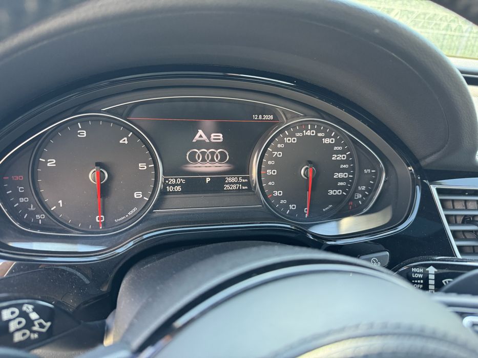Audi A8 L - 2015 / 3000 D