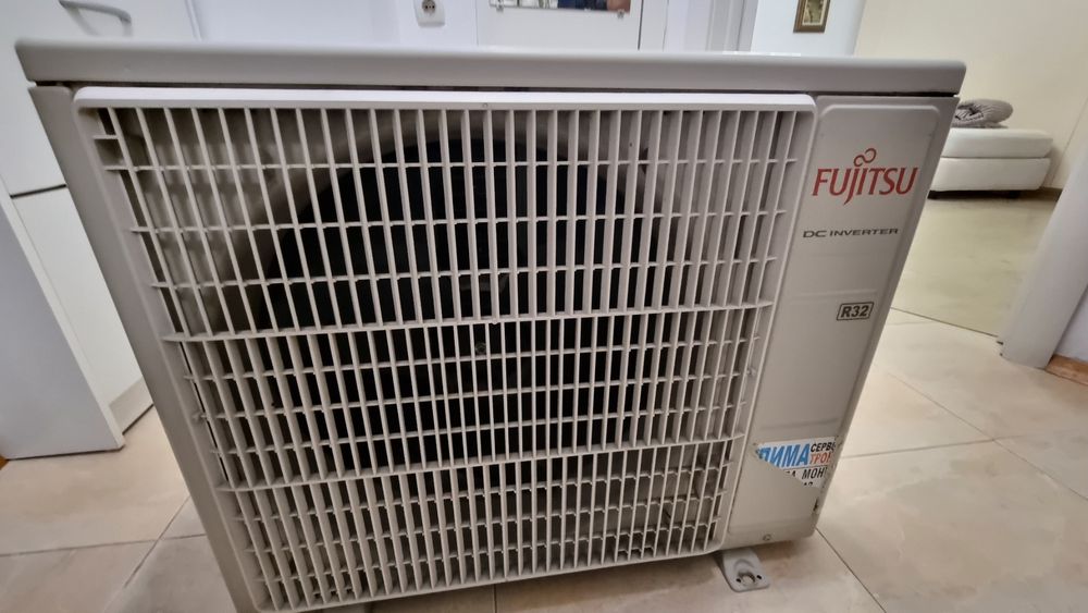 Климатик Fujitsu