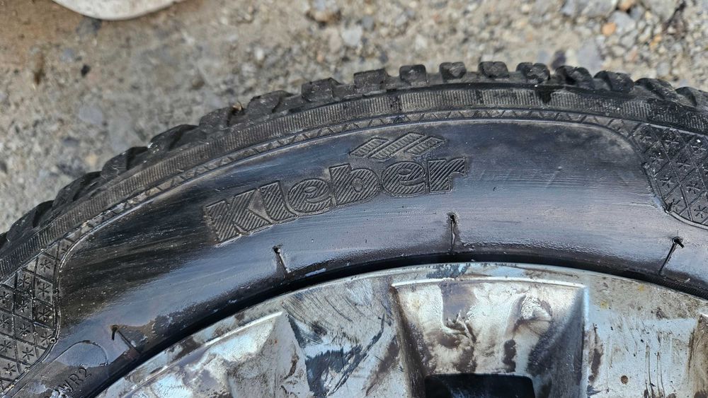 Зимни гуми 205 55 16 Barum и Kleber