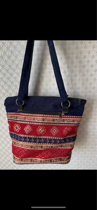 Сумка вместительная