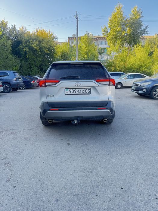 Продам Toyota RAV4