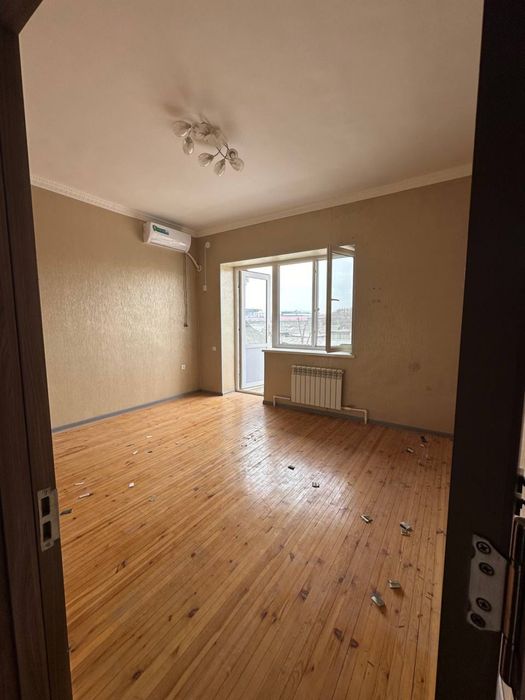 Sirdaryo viloyati Guliston shahar markazida dom sotiladi