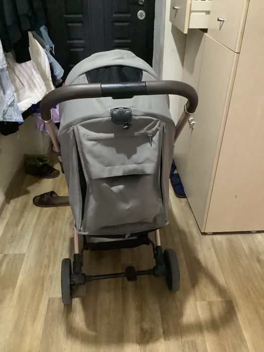 Срочно продаётся коляска прогулочная Kidilo 6530mini