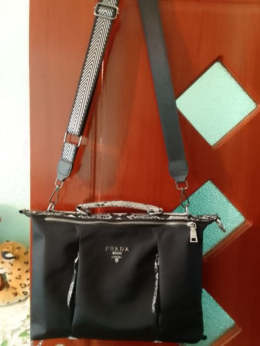 Сумка новая " Рrada" оригинал