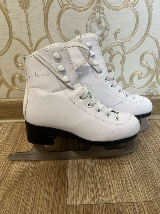 Продам детские коньки