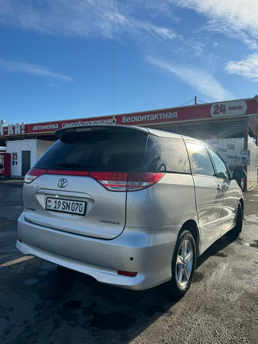 Тайота эстима 2008