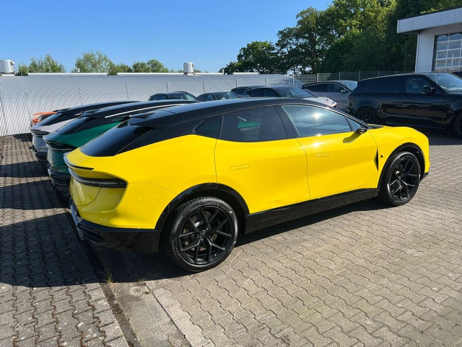 Lotus Eletre S (Panoramic/Massage/Carbon Interior & Exterior)