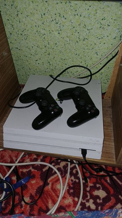 Ps 4 pro 1tb xolati tniq