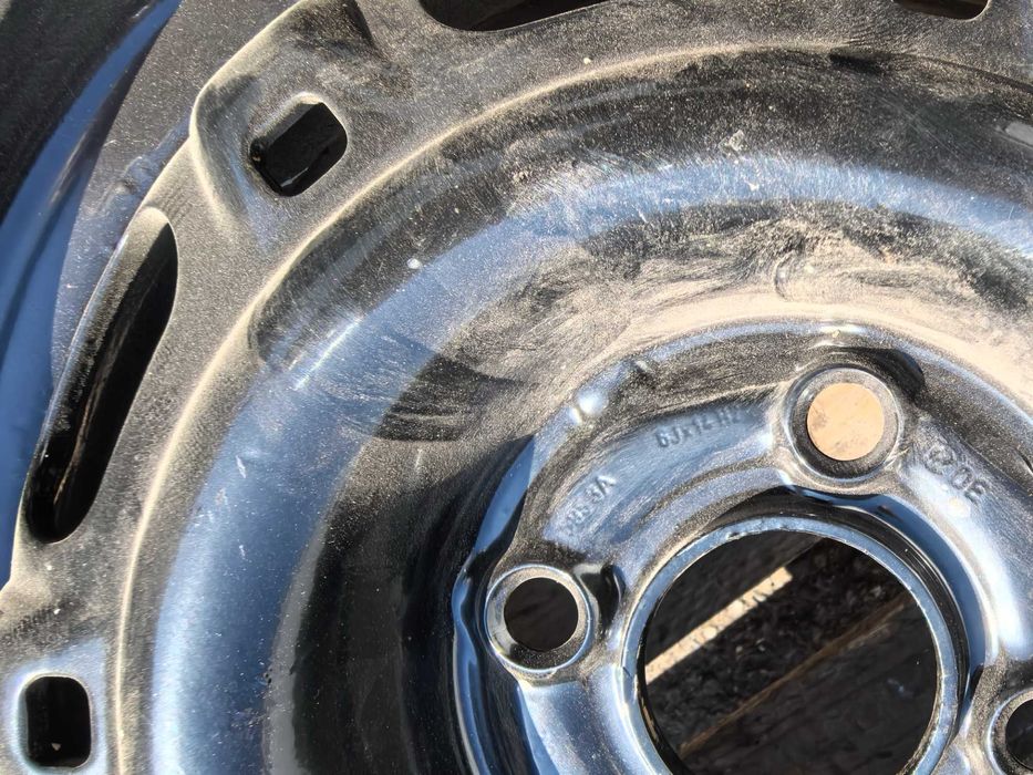 14 цола 4 х 100 мм Фолксваген Пасат / Голф - 6 Инча / ЕТ 38