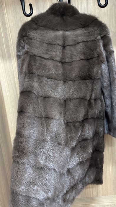 Продам норковую шубу