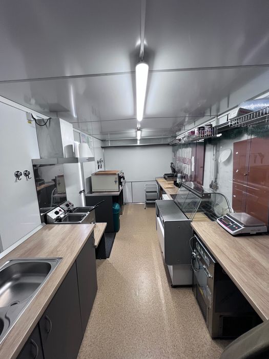 Foodtruck profesională fast food