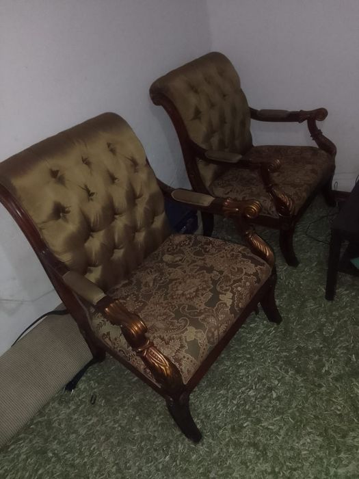 Продам два кресла