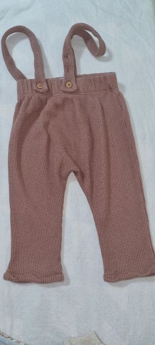 Pantaloni trandafiriu cu bretele RESERVED