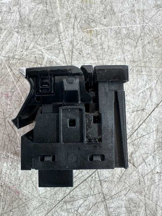 Dezmembrari Buton frana de mana VW Caddy fab 2025 cod piesa 5H0927225