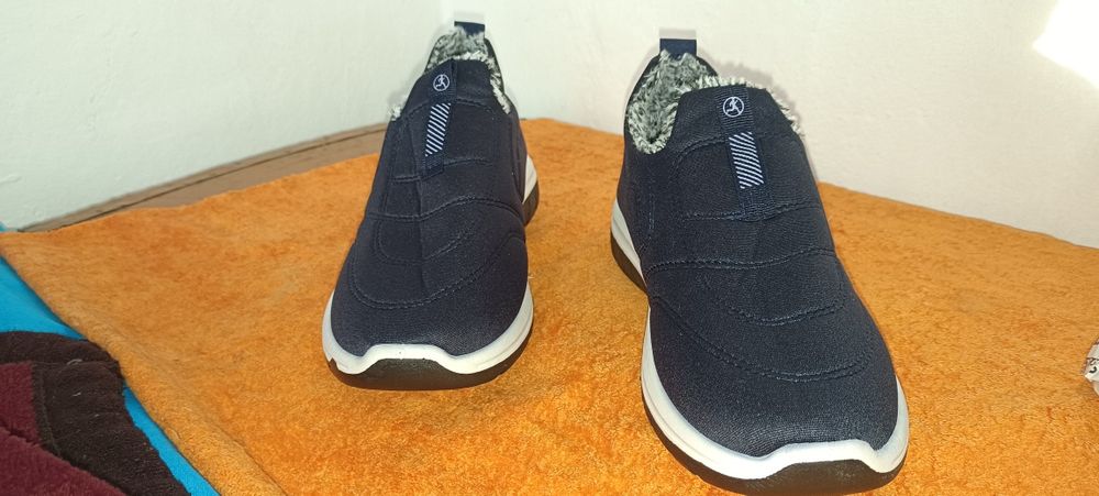 Кроссовки велюр осень весна