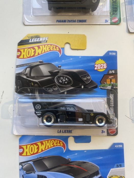 Продаю машинки Hot Wheels