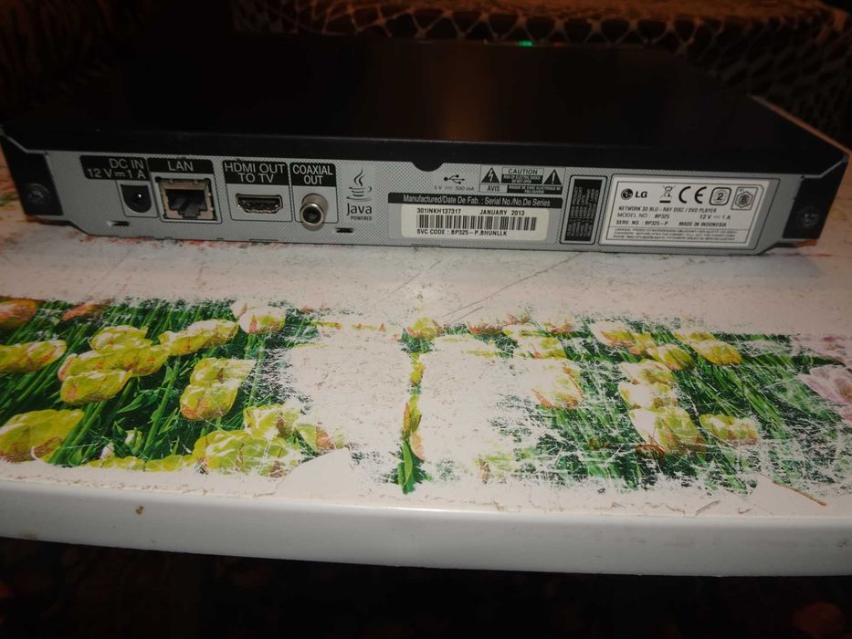 Blu-Ray Player LG BP325, с работещо USB, моля прочети описанието.