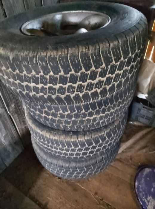 Anvelope. cu jante r15