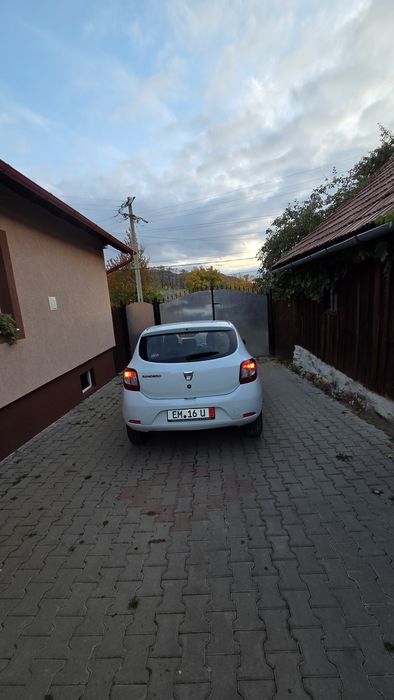Dacia Sandero 2015 • 144.000 km • AC • Ambreiaj nou • Carte service