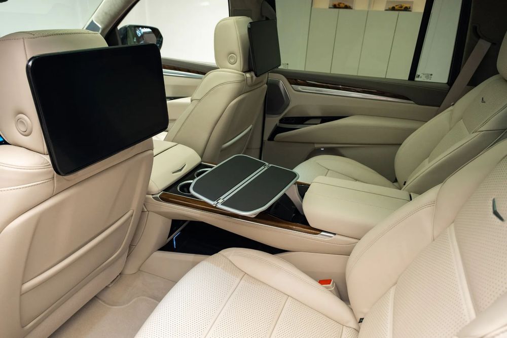 Cadillac Escalade Cadillac Escalade 2025 ESV Luxury Platinum, Long, scaune executive