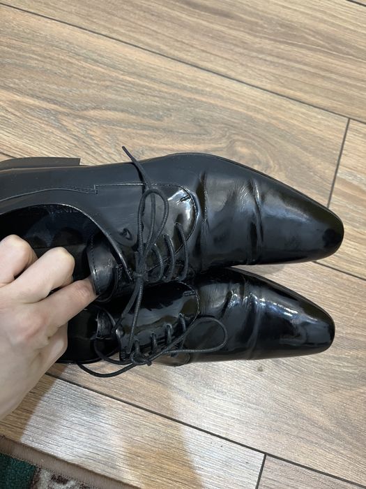 Мужские лаковые оксфорды