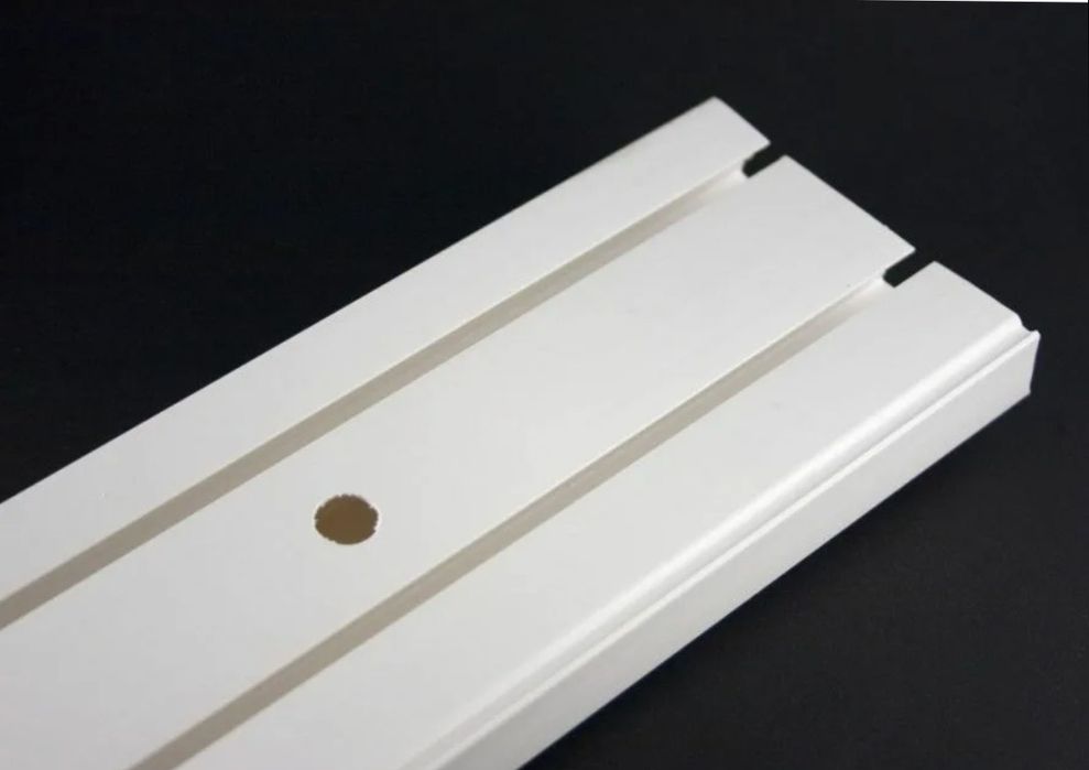 Установка доставка потолочных карниз.