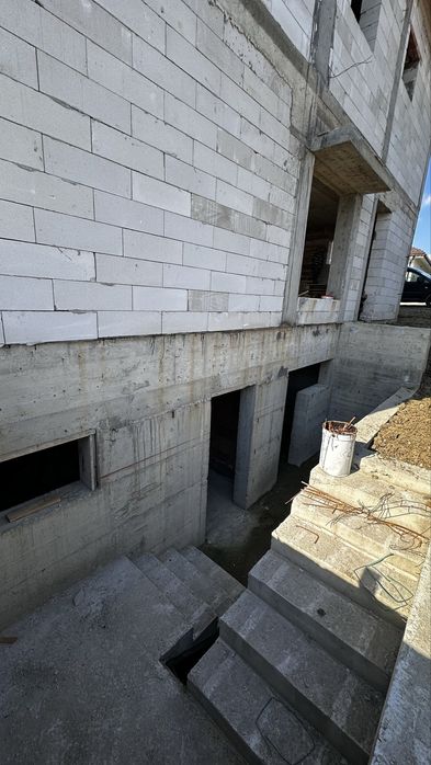 Casa individuală S+P+E suprafață (47+72+72 mp utili) teren 550mp