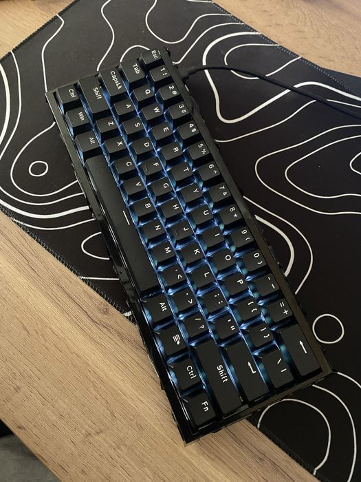 Продам клавиатуру