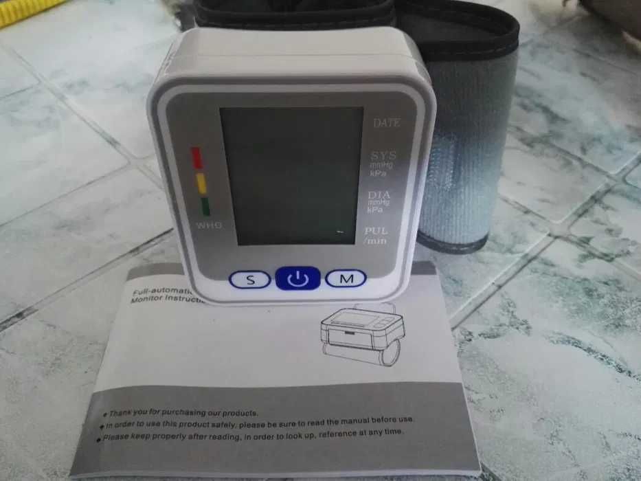 Апарат за кръвно налягане за китка НОВ, 4 модела