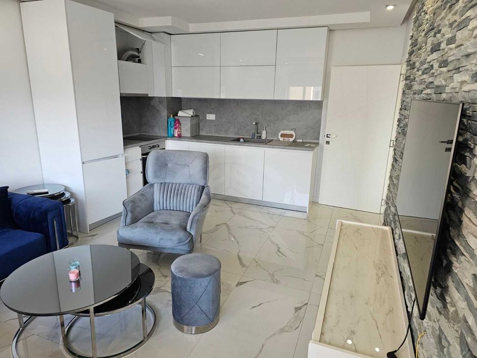 Продава се Тристаен апартамент в Пловдив, Южен - 97 кв.м за 1640 €/кв.м - Снимка #3