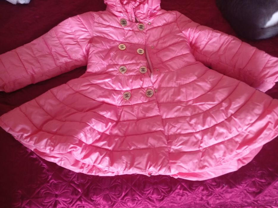 Продам димесезонную  курточку