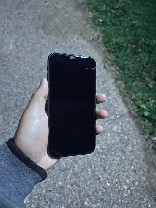 Айфон 11 черный