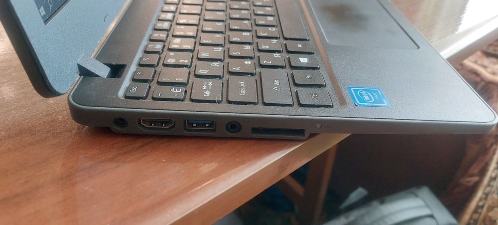 Aser TravelMate B117 m