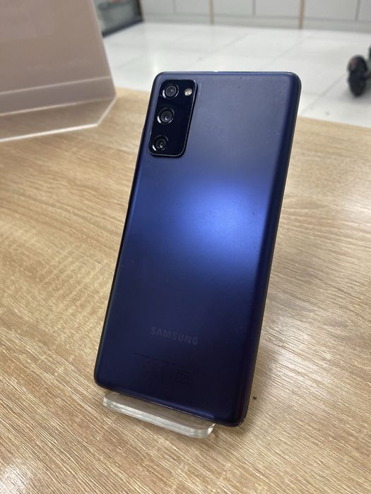 Samsung Galaxy S20Fe 128Gb (П25)