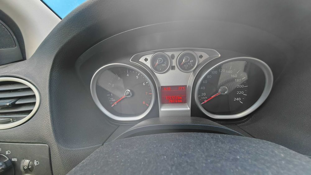 FORD Focus 2010 — imagine 2