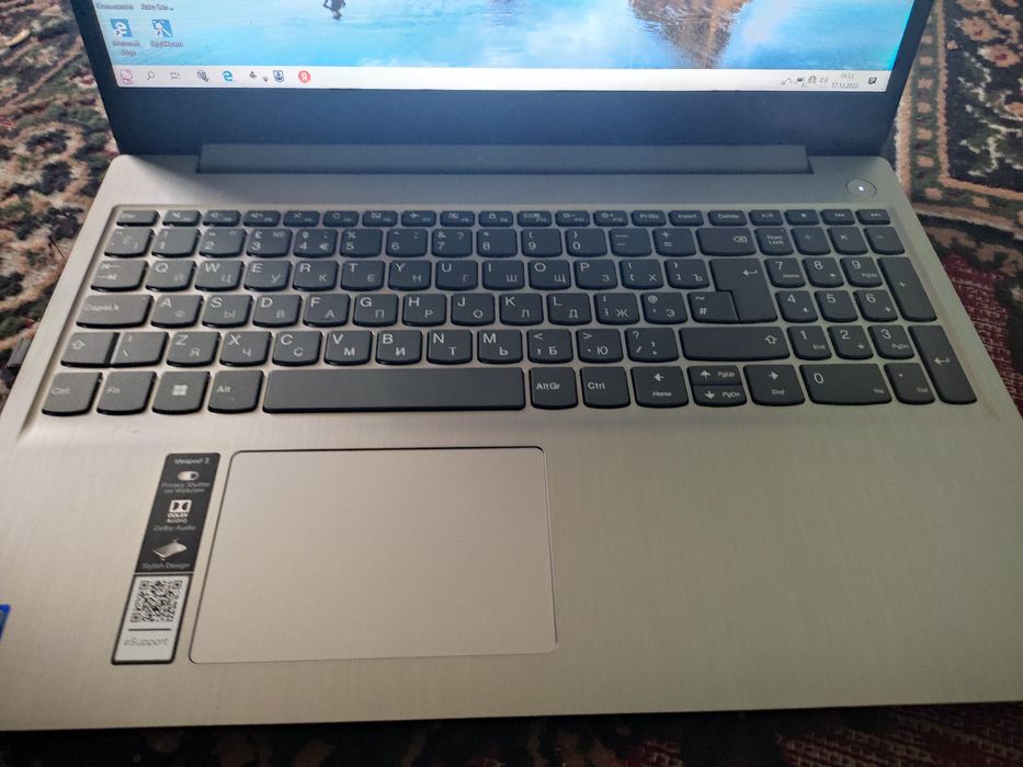 Lenova idapat 3 Noutbuk sotiladi