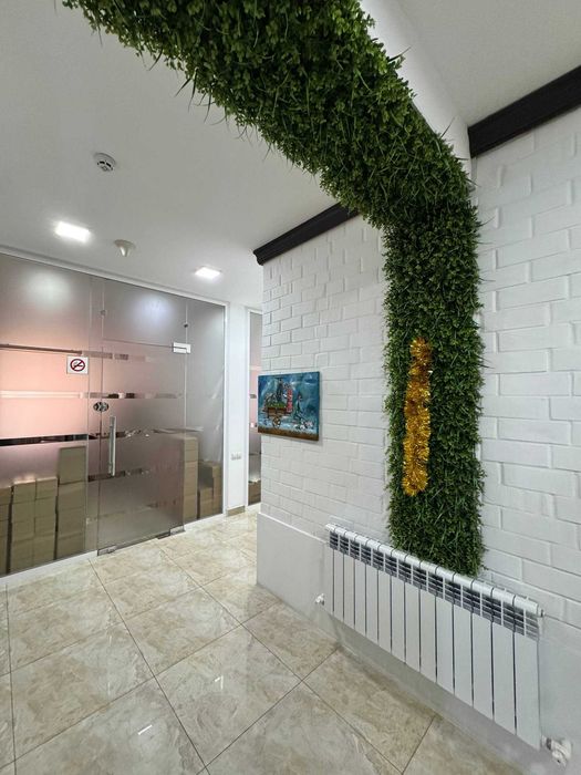 Продаётся офисное помещение в Яккасарайском районе