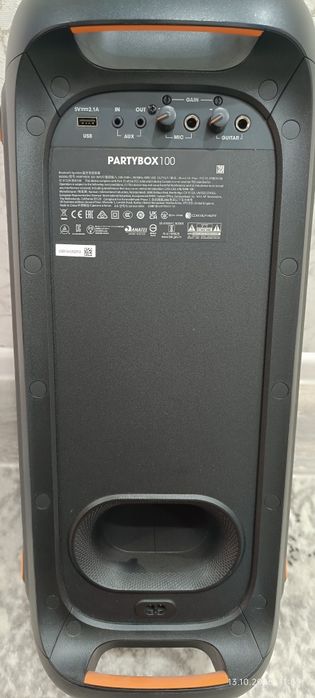 Продам JBL party box 100.