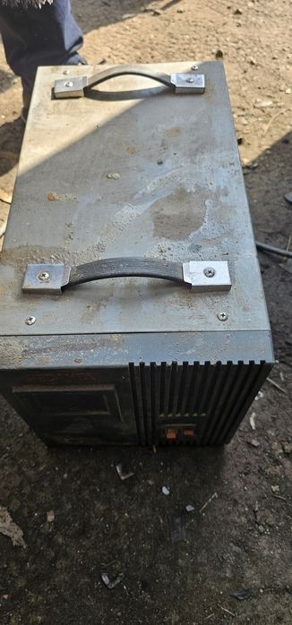 Стабилизатор напряжения