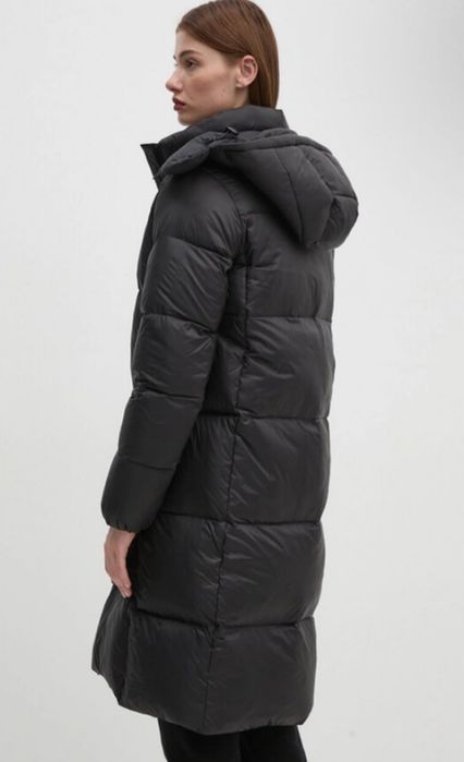 Яке Calvin Klein S размер