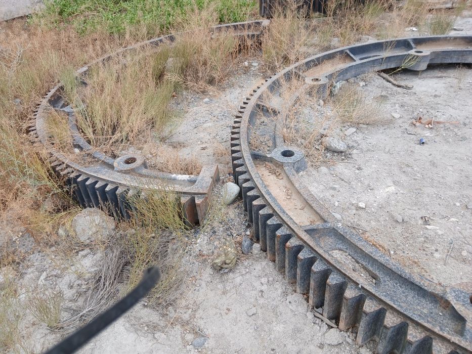 Венец хар хил турдаги бандажлар бор