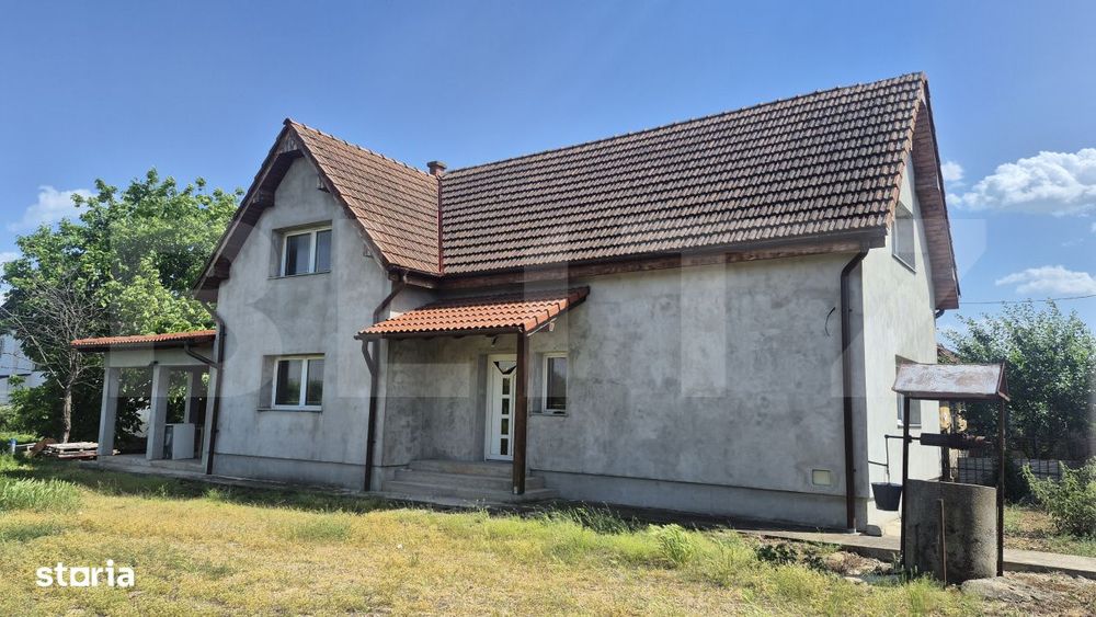 Casa cu 3 dormitoare de vanzare, 150 mp, teren 1345 mp, zona Lazuri